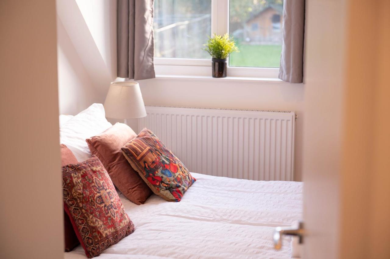 Walnut Flats-F4, 2-Bedroom With Ensuite - Parking, Netflix, Wifi - Close To Oxford, Bicester & Blenheim Palace Kidlington Ngoại thất bức ảnh