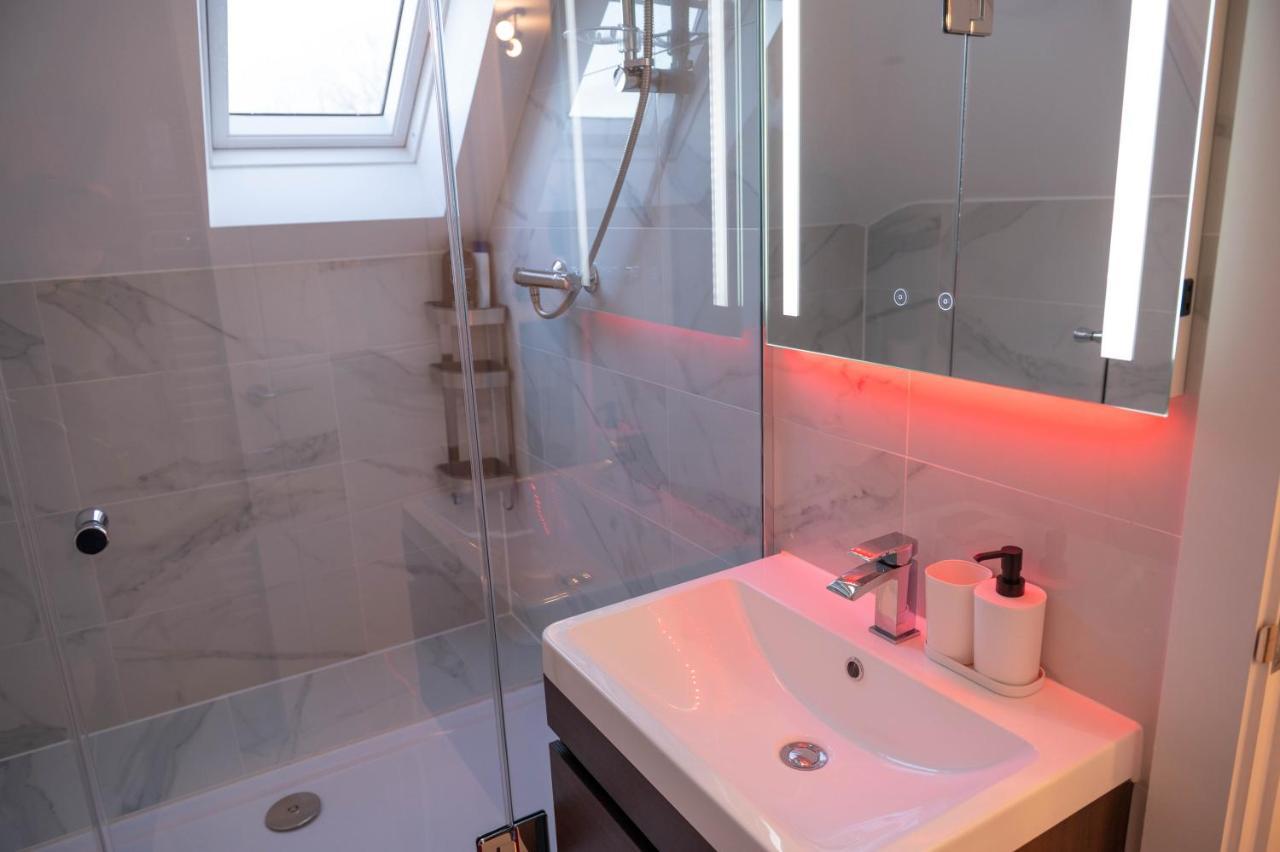 Walnut Flats-F4, 2-Bedroom With Ensuite - Parking, Netflix, Wifi - Close To Oxford, Bicester & Blenheim Palace Kidlington Ngoại thất bức ảnh