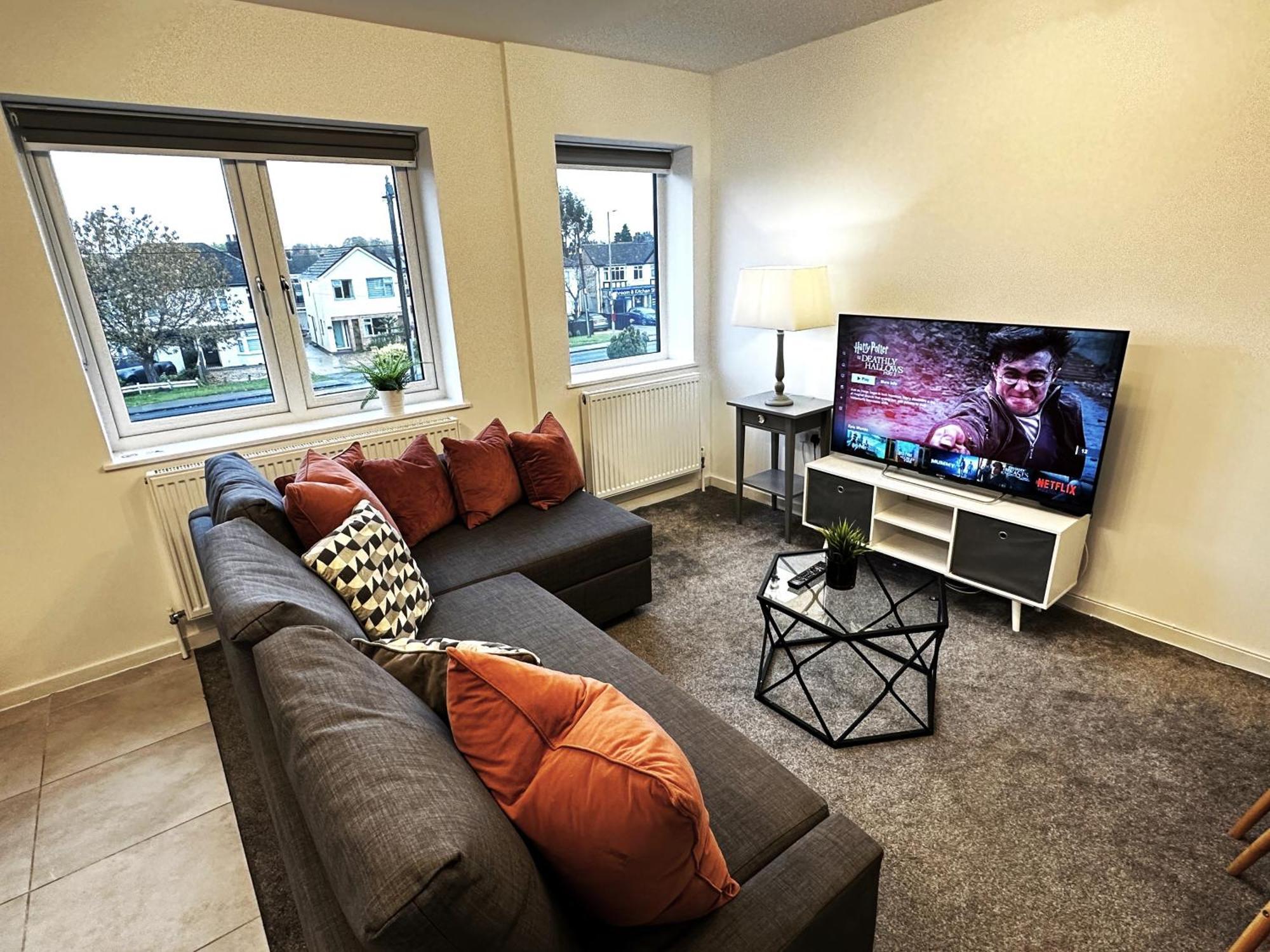 Walnut Flats-F4, 2-Bedroom With Ensuite - Parking, Netflix, Wifi - Close To Oxford, Bicester & Blenheim Palace Kidlington Ngoại thất bức ảnh